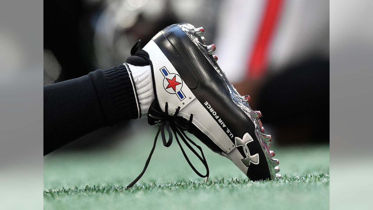 Lot Detail - 2016 Julio Jones Game Used Under Armour Cleats Used On  10/16/16 Vs. Seattle Seahawks (Falcons COA)