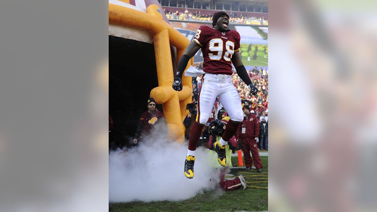 449 Washington Redskins Brian Orakpo Stock Photos, High-Res