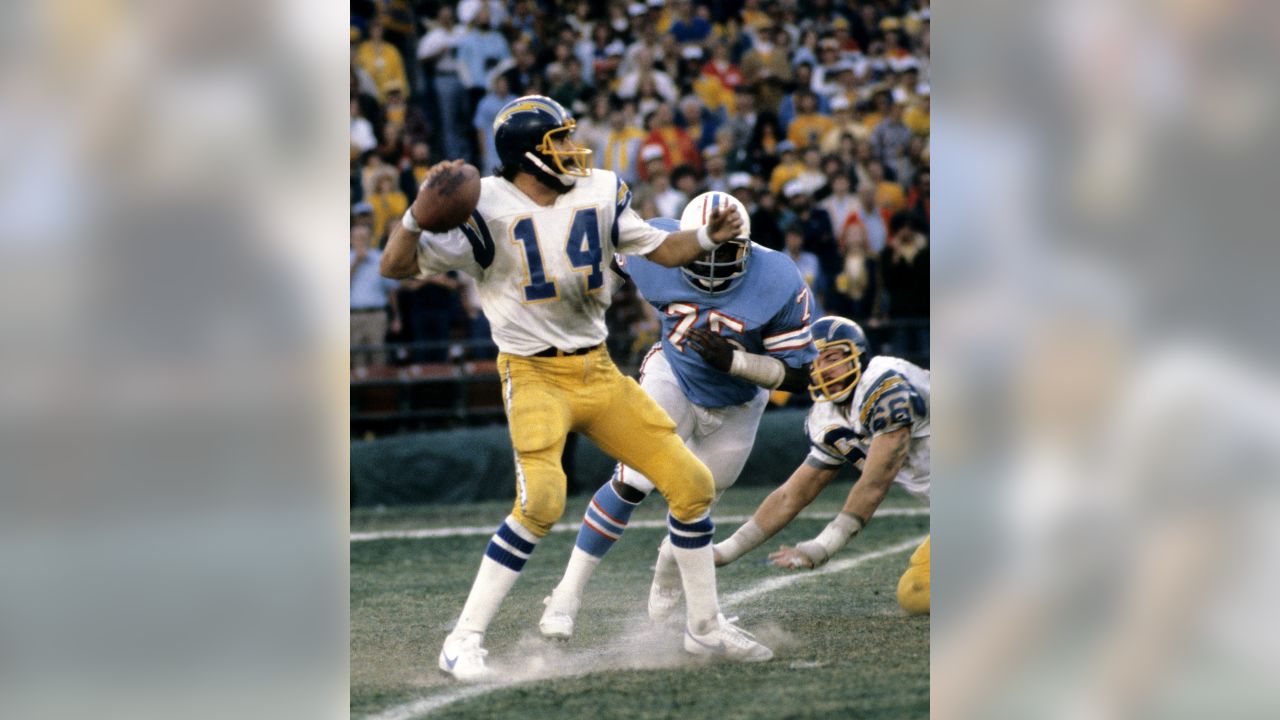 Image Gallery of Dan Fouts