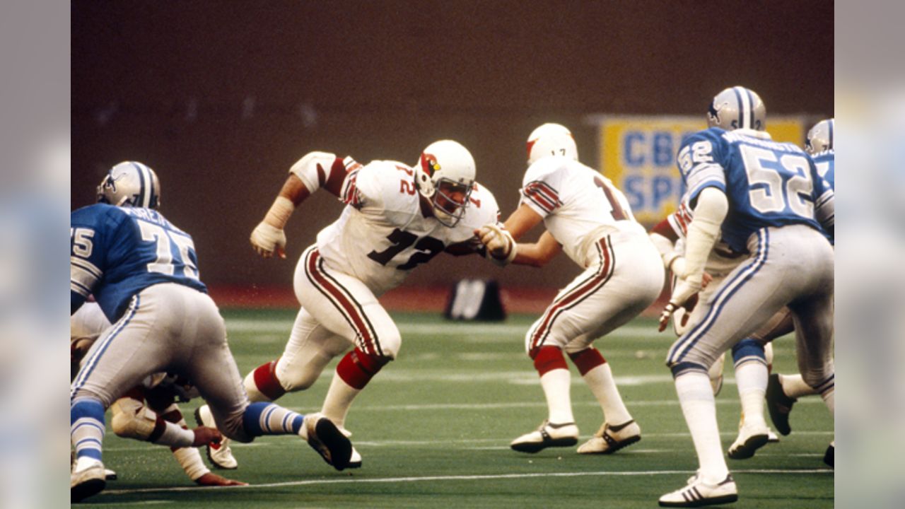 John Hannah #73 of the New England Patriots in action against the Houston  Oilers during an NFL game