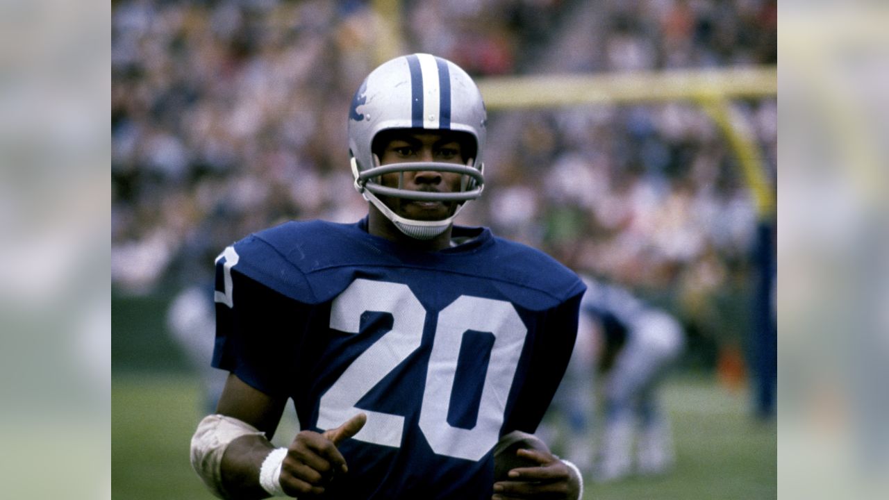 Hall of Fame cornerback Lem Barney of the Detroit Lions in action