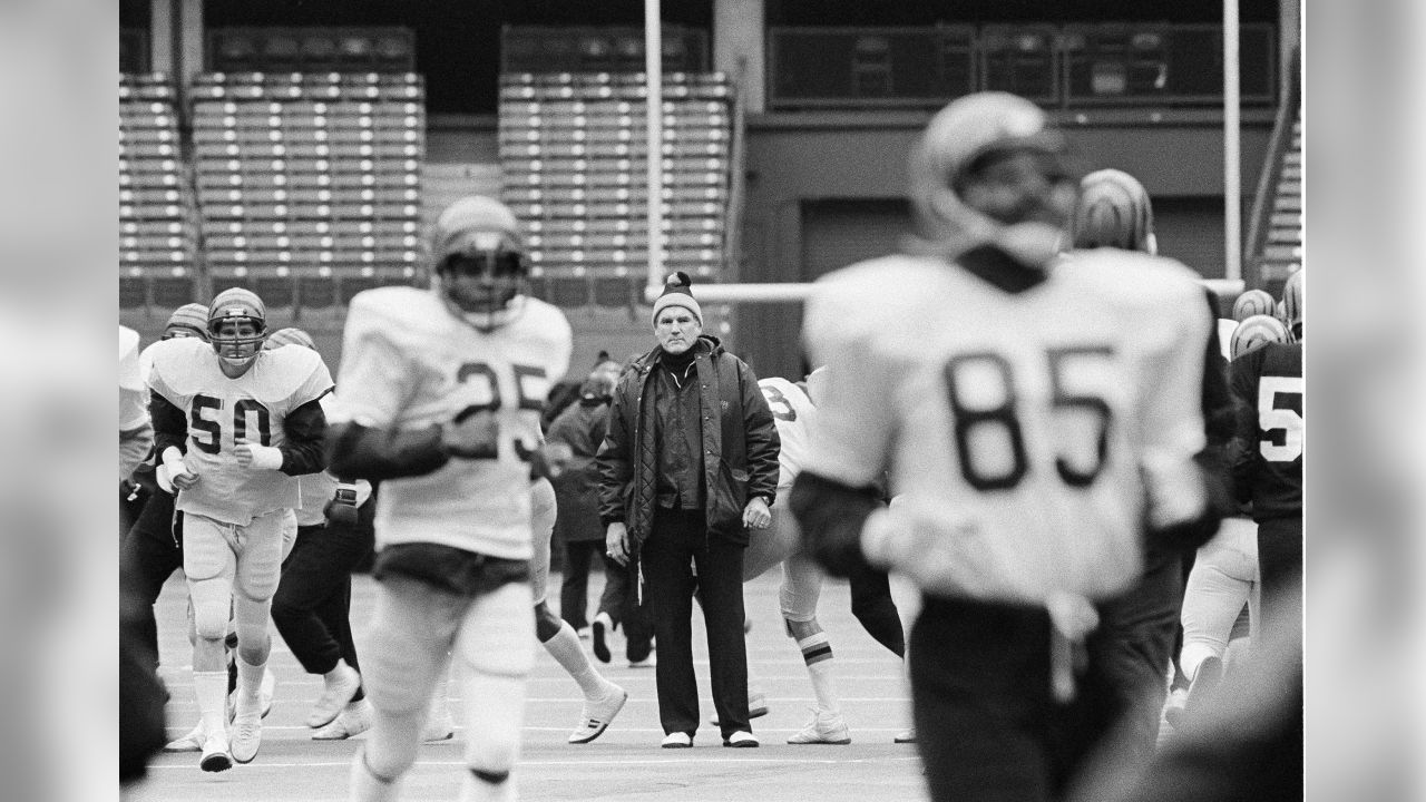 Forrest Gregg, American football player and coach