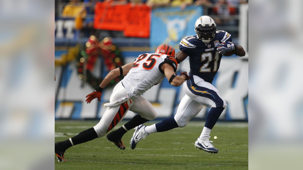 Hall of Fame welcomes 'best pure running back' in LaDainian Tomlinson -  ESPN - San Diego Chargers Blog- ESPN