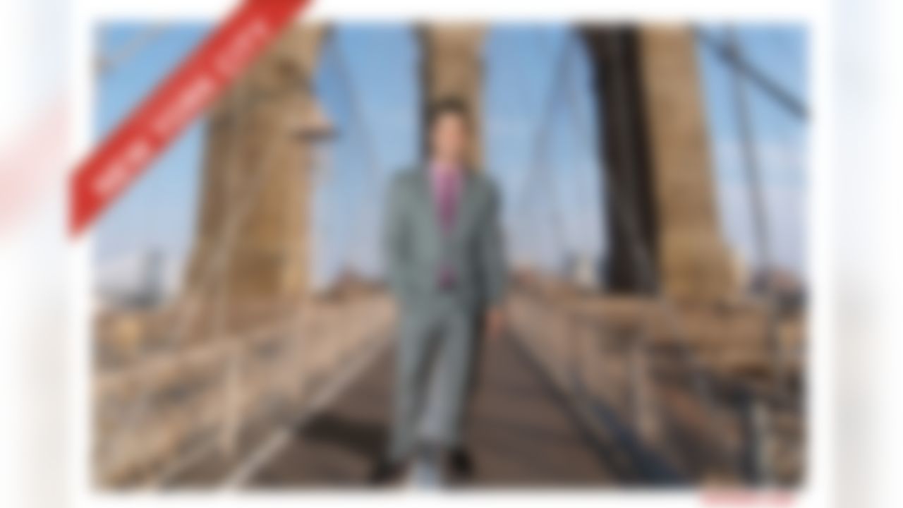 Tim Tebow on the Brooklyn Bridge. (NFL.com Illustration)