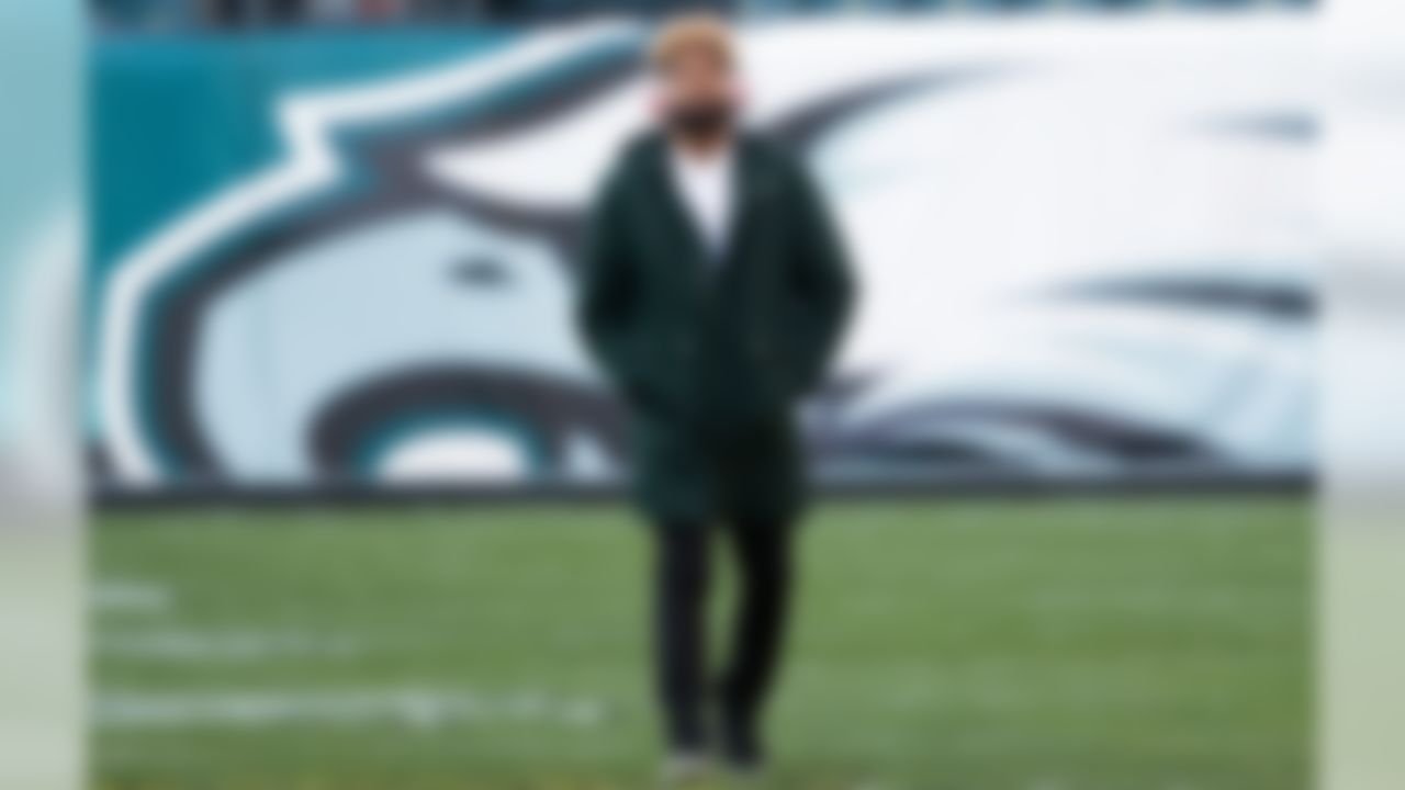 Oct 19, 2015; Philadelphia, PA, USA; New York Giants wide receiver Odell Beckham walks the field at Lincoln Financial Field prior to a game against the Philadelphia Eagles. (Bill Streicher/USA TODAY Sports)