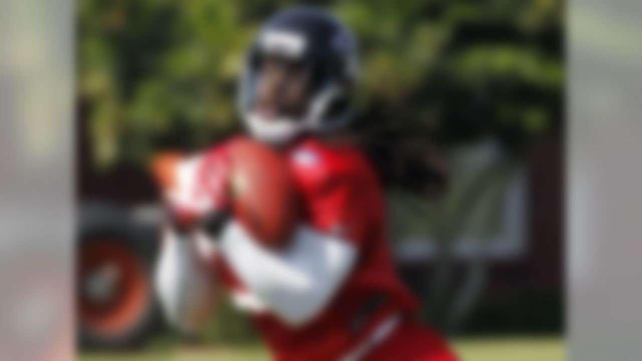 Atlanta Falcons' Dimitri Nance makes a catch during NFL football training camp in Flowery Branch, Ga., Thursday, July 26, 2012. (AP Photo/John Bazemore)