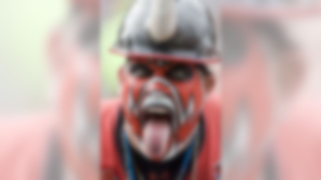TAMPA, FL - DECEMBER 30: A fan of the Tampa Bay Buccaneers looks on during the game against the Carolina Panthers at Raymond James Stadium on December 30, 2007 in Tampa, Florida. The Panthers beat the Buccaneers 31-23. (Photo by David Stluka/Getty Images)