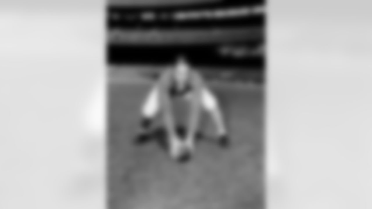 New York Giants' Mel Hein is seen at practice at the Polo Grounds, New York, Oct. 11, 1945. (AP Photo/John Lindsay)