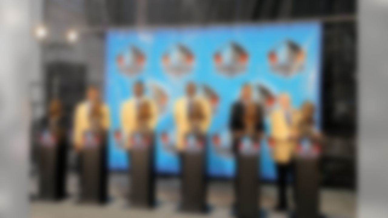 The 2009 Pro Football Hall of Fame class at the Enshrinement in Canton, Ohio on Aug. 8. From left to right: Dallas Cowboys wide receiver Bob Hayes, Pittsburgh Steelers defensive end Rod Woodson, defensive end Randall McDaniel, defensive end Bruce Smith, defensive end Derrick Thomas and team owner Ralph Wilson Jr. (Photo by Ben Liebenberg/NFL.com)