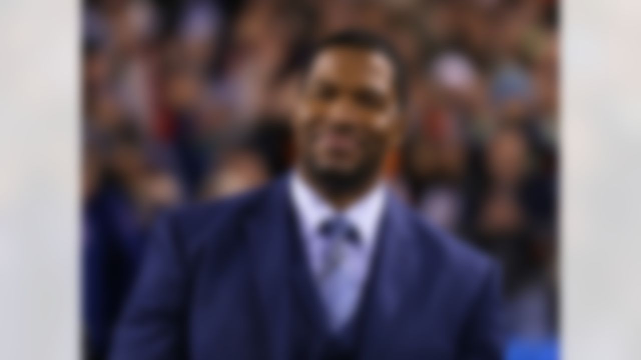 2014 Pro Football Hall of Fame class member Michael Strahan is introduced at halftime of Super Bowl XLVIII at Metlife Stadium on Sunday, Feb. 2, 2014, in East Rutherford, N.J. (Ben Liebenberg/NFL)