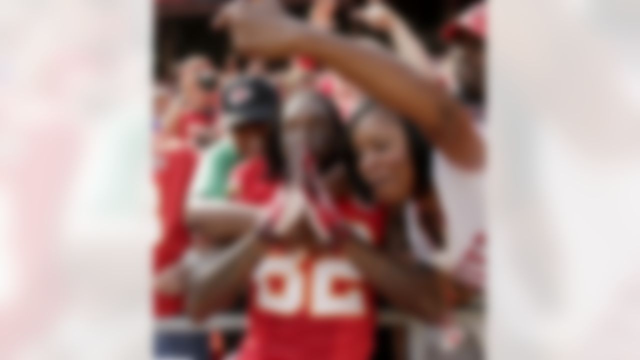 Kansas City Chiefs wide receiver Dwayne Bowe (82) celebrates with fans after a 17-16 win over the Dallas Cowboys. (AP Photo/Charlie Riedel)