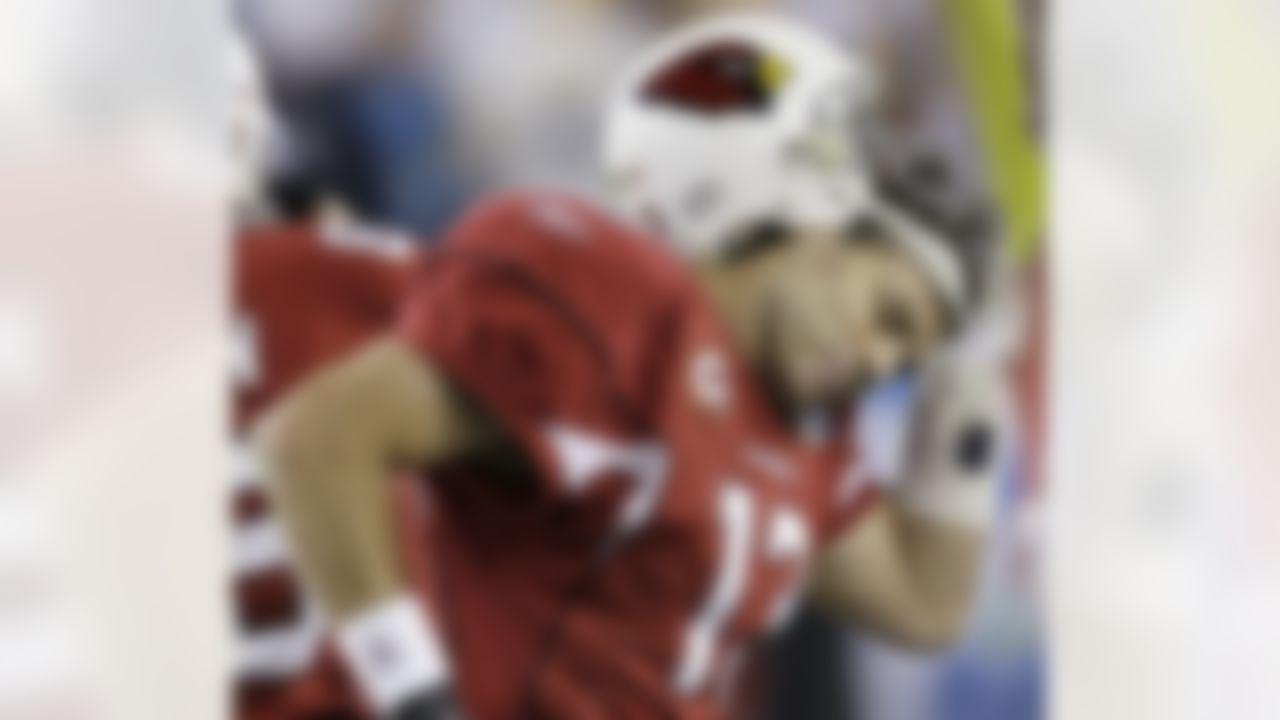 Arizona Cardinals quarterback Kurt Warner reacts after a turnover near the end of the NFL Super Bowl XLIII football game against the Pittsburgh Steelers, Sunday, Feb. 1, 2009, in Tampa, Fla. The Steelers won 27-23. (AP Photo/Winslow Townson)