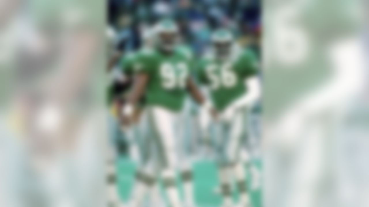 Hall of Fame defensive end Reggie White (92) of the Philadelphia Eagles during the Eagles 20-10 victory over the New York Giants on December 27, 1992 at Veterans Stadium in Philadelphia, Pennsylvania. White was a member of the Hall of Fame class of 2006. (National Football League)