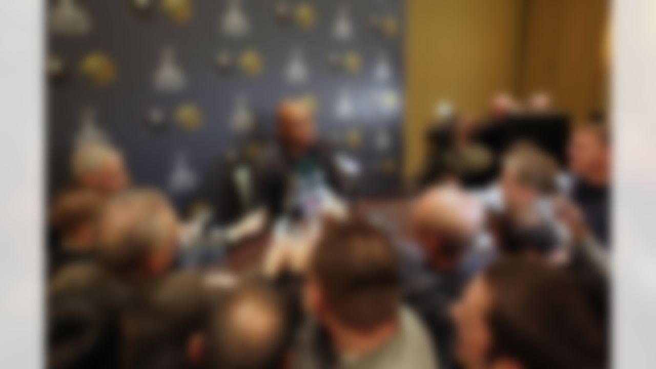 Pittsburgh Steelers tackle Flozell Adams answers questions during a press conference at the Omni Fort Worth hotel on January 31, 2011. (Matthew Emmons/US Presswire)