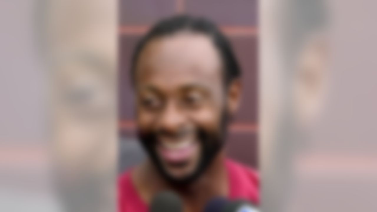 San Francisco 49ers wide receiver Jerry Rice smiles during a news conference at 49ers headquarters in Santa Clara, Calif., Wednesday, Dec. 13, 2000, as he talks about possibly playing his last home game at 3Com Park as a 49er this Sunday. (AP Photo/Paul Sakuma)