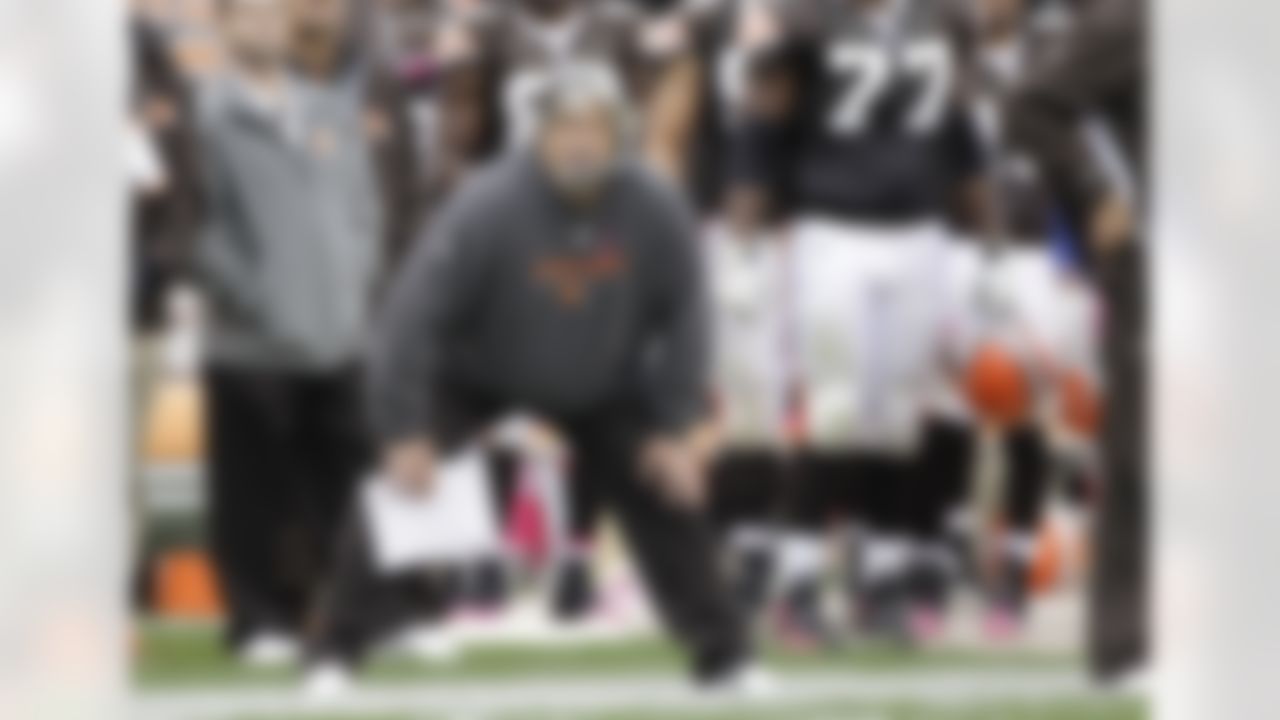 Cleveland Browns defensive coordinator Rob Ryan is seen working the sidelines against the Cincinnati Bengals in their NFL football game on Sunday, Oct. 3, 2010, in Cleveland. (AP Photo/Amy Sancetta)