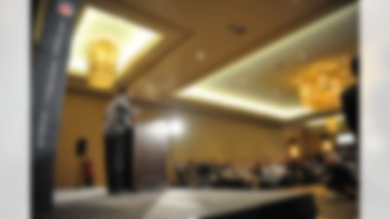 Pittsburgh Steelers head coach Mike Tomlin speaks during their arrival press conference at the Omni Fort Worth hotel in Fort Worth, Texas on January 31, 2011. (Gary A. Vasquez/NFL)