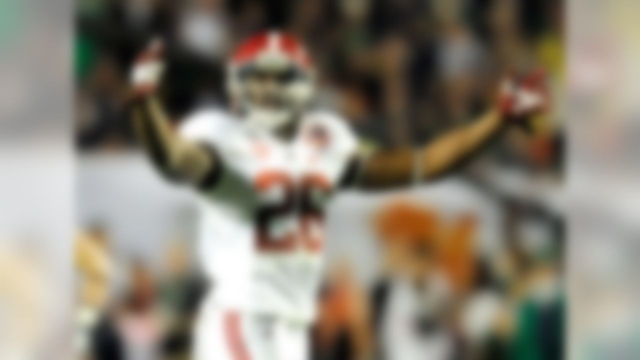 Particulars: 6-0, 215, junior.
Buzz: Collins, a Louisiana native, famously upset his mom when he picked Alabama
over LSU in the recruiting process. Now he is known for upsetting opposing players and fans with some of his big hits. Collins runs well (he reportedly has been clocked in 4.39 seconds in the 40), and he generally isn't in a good mood when he gets where he is going, which makes things unfortunate for opposing wide receivers and running backs. Alabama was loaded at safety last season with Ha Ha Clinton-Dix and Vinnie Sunseri, but Collins still started nine times and finished second on the Tide with 70 tackles; he also forced two fumbles. In addition to being a physical tackler, Collins is an excellent athlete whose vertical jump has been measured at 43.5 inches.