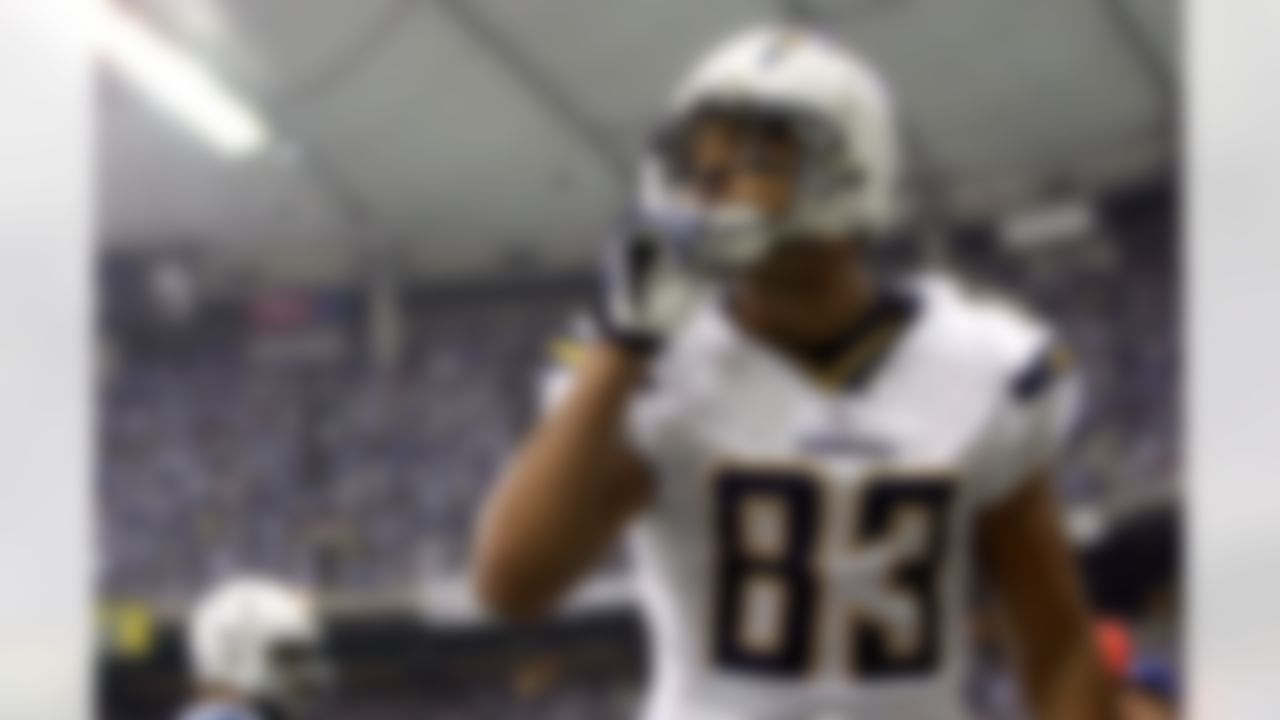 INDIANAPOLIS - JANUARY 13: Vincent Jackson #83 of the San Diego Chargers celebrates after he scored on a 14-yard touchdown pass in the second quarter against the Indianapolis Colts during their AFC Divisional Playoff game at the RCA Dome on January 13, 2008 in Indianapolis, Indiana. The Chargers won 28-24. (Photo by Streeter Lecka/Getty Images)