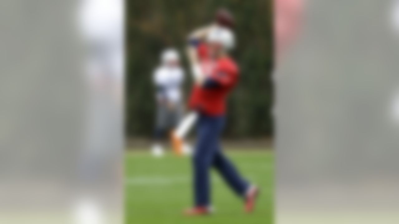 New England Patriots quarterback Tom Brady passes during practice Friday, Jan. 30, 2015, in Tempe, Ariz. The Patriots play the Seattle Seahawks in NFL football Super Bowl XLIX Sunday, Feb. 1. (AP Photo/Mark Humphrey)