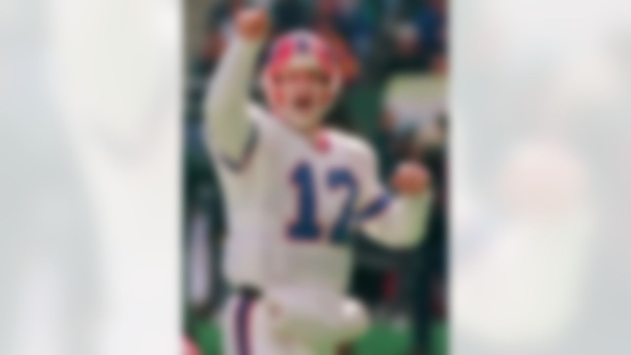 Buffalo Bills quarterback Jim Kelly shouts to his teammates in the first quarter of their game against the Philadelphia Eagles on Nov. 11, 1996 in Philadelphia's Veterans Stadium. (AP Photo/George Widman)