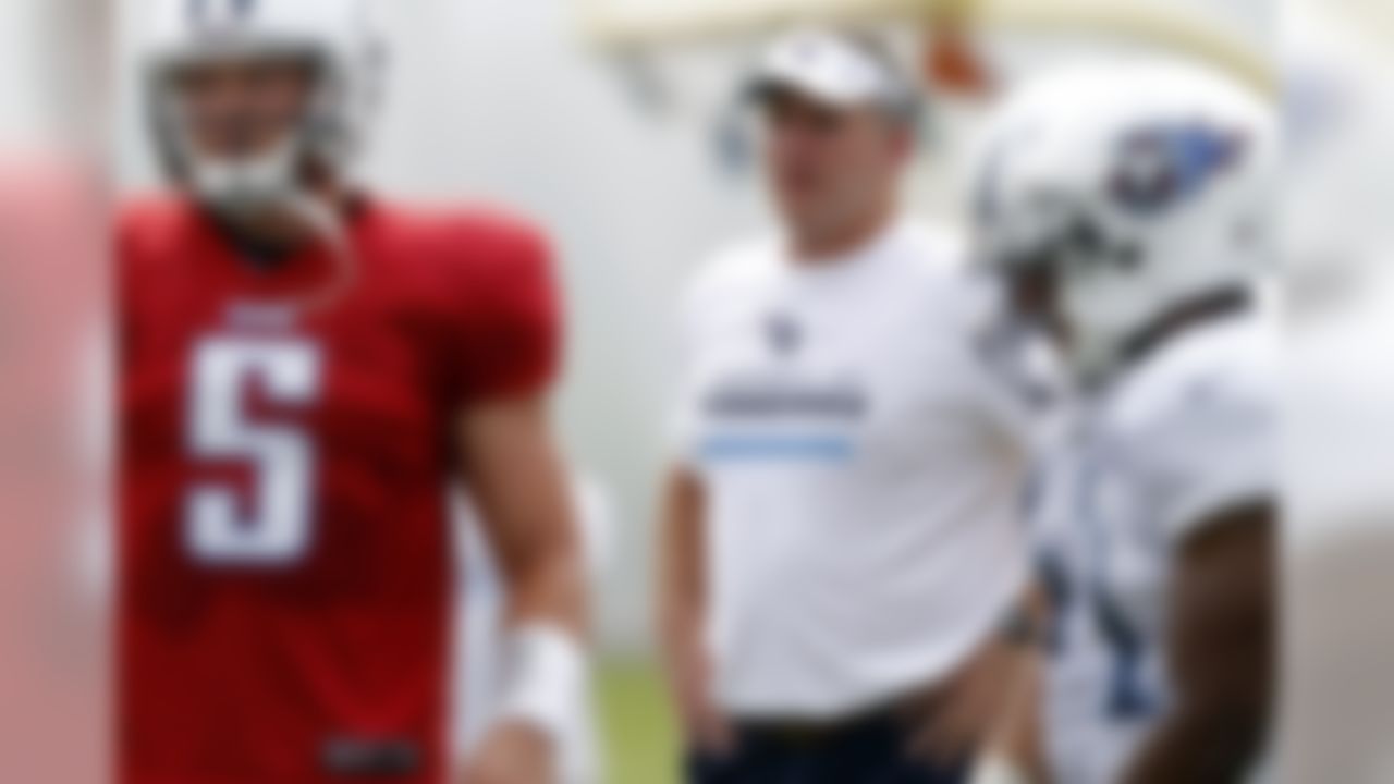Tennessee Titans head coach Mike Munchak watches during NFL football training camp at the team's headquarters, Monday, July 30, 2012, in Nashville, Tenn. (AP Photo/Wade Payne)