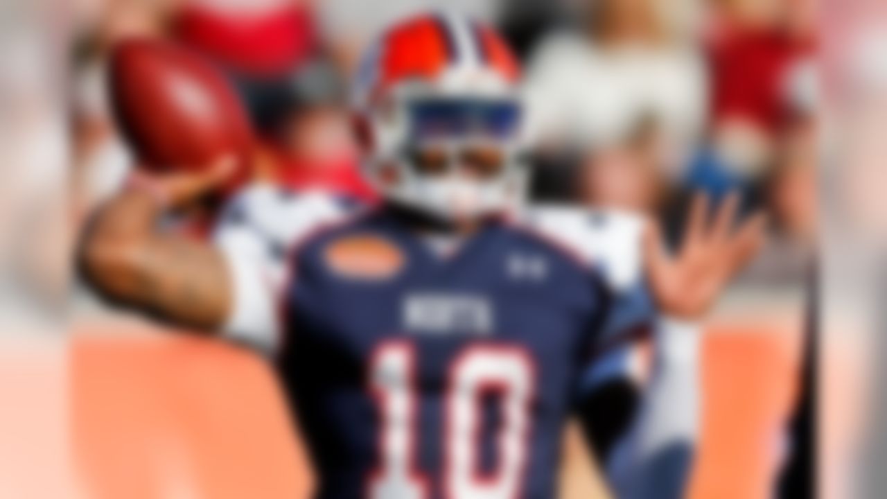 North squad quarterback Tajh Boyd of Clemson (10) throws against the South squad during the first half of a game at Ladd-Peebles Stadium. (Derick E. Hingle/USA TODAY Sports)