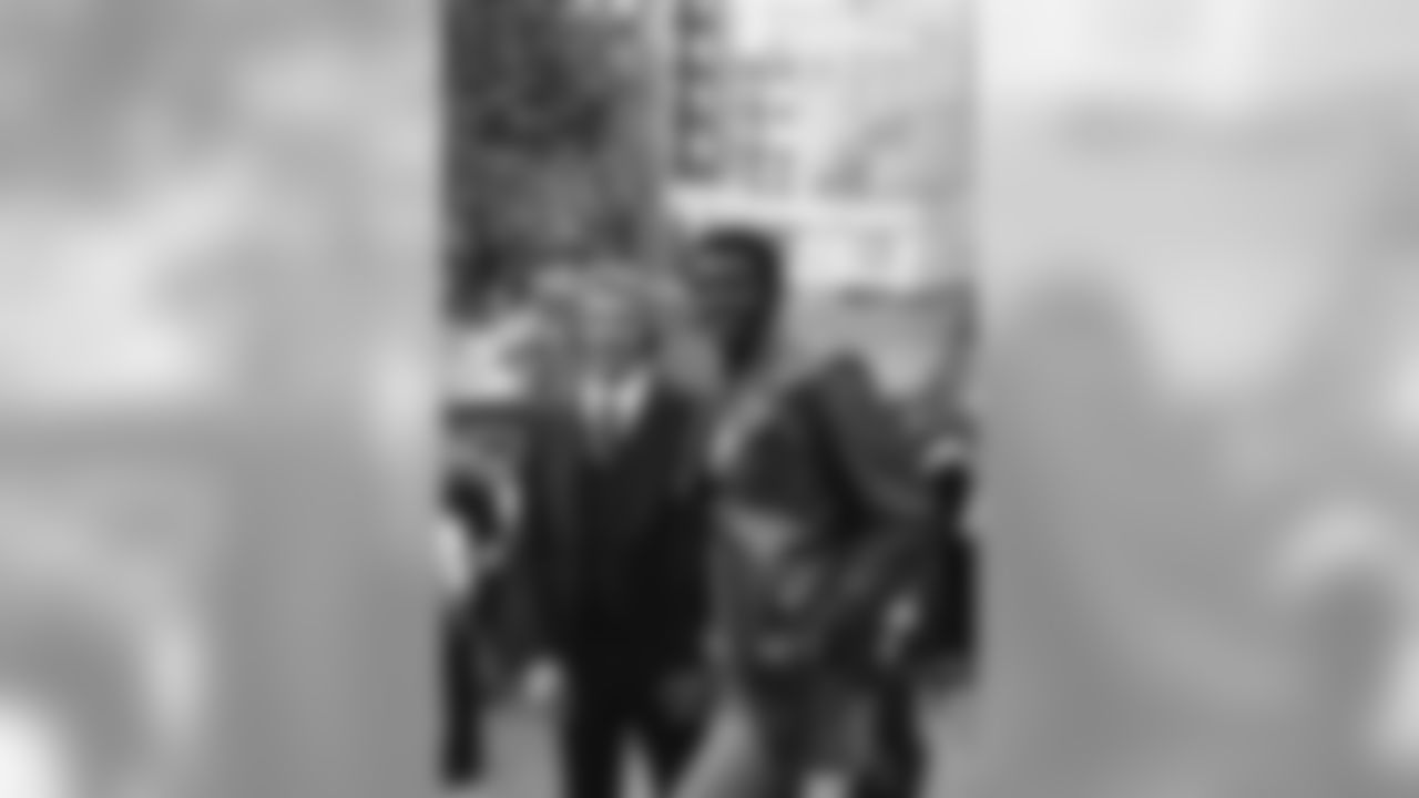 Joe Montana, left, Notre Dame Quarterback, and university of Houston quarterback Danny Davis are seen in New York�s Rockefeller center on Wednesday, Dec. 6, 1978. (Associated Press)