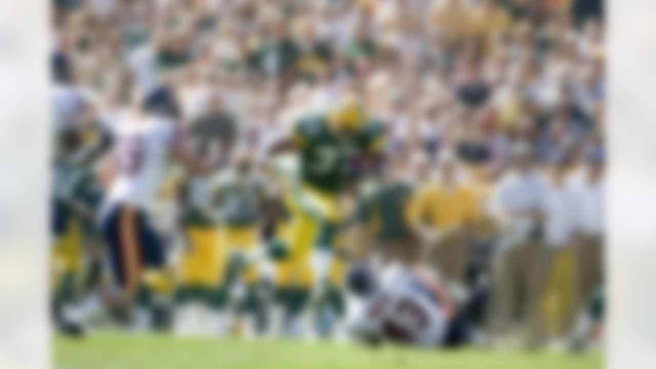 Green Bay Packers full back William Henderson (33) during an NFL football game against the Chicago Bears at Lambeau Field on September 19, 2004 in Green Bay, Wisconsin. The Bears beat the Packers 21-10. (AP Photo/David Stluka)