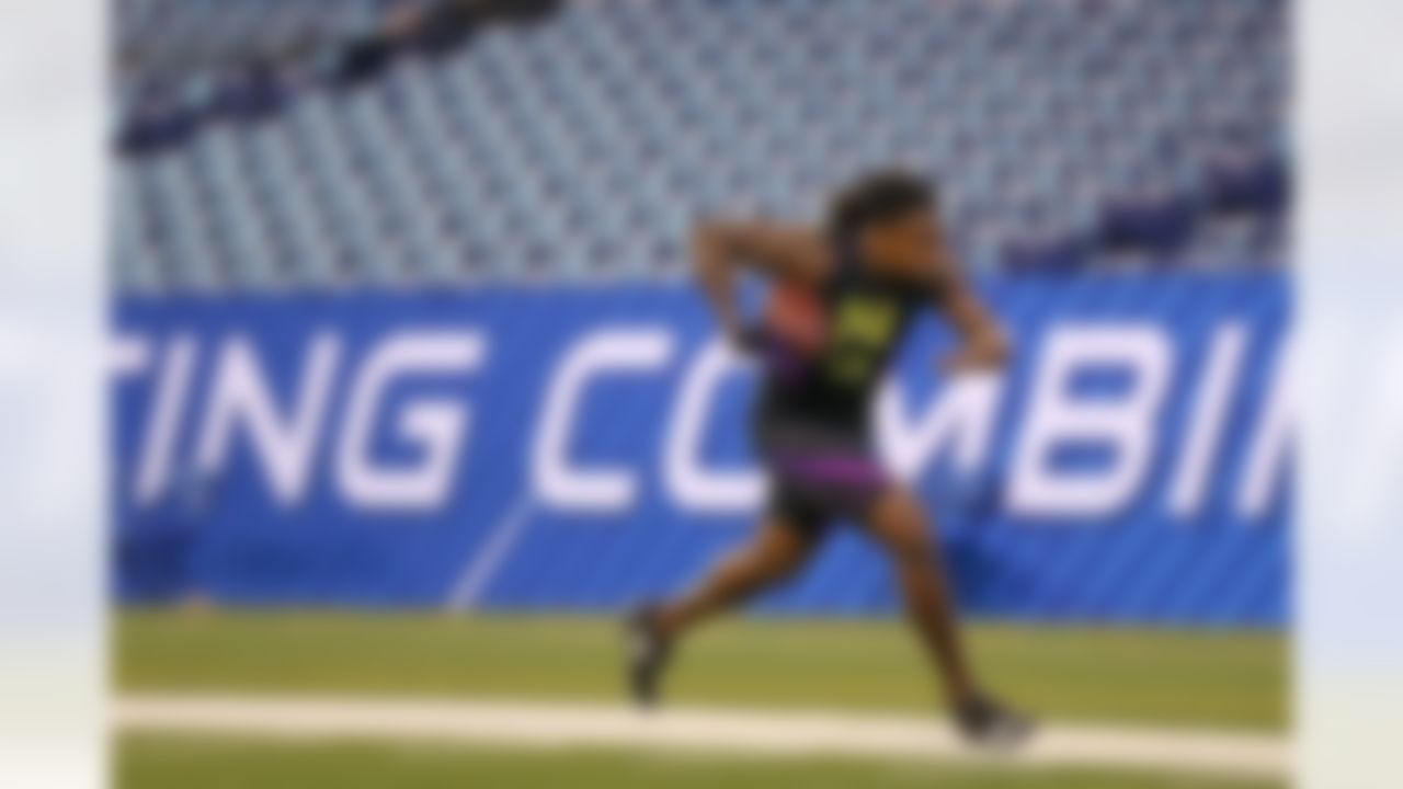 Central Florida linebacker Shaquem Griffin runs a drill during the 2018 NFL Scouting Combine on Sunday, March 4, 2018 in Indianapolis.