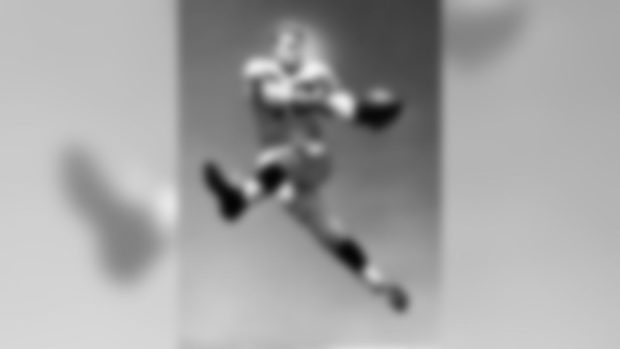 Wide receiver Elroy Hirsch of the Los Angeles Rams. He established a new league record at the time of 1,495 yards receiving. It wasn' t just the number of long-gainers but the way he did the job that set Hirsch apart from all others. "Crazylegs" had a unique running style that made him famous. When running downfield, his muscular legs seemed to gyrate in six different directions at once. (Photo by NFL/NFL)