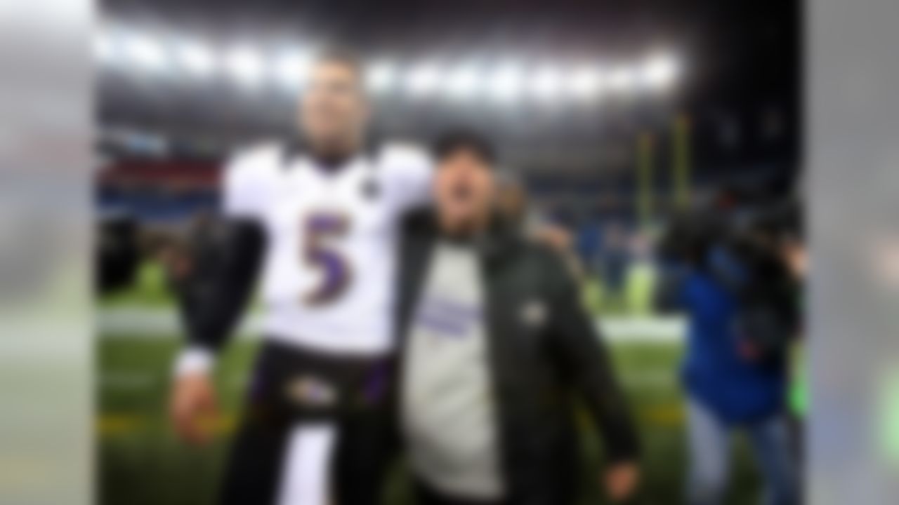Baltimore Ravens quarterback Joe Flacco and head coach John Harbaugh celebrate after defeating the New England Patriots after the AFC Championship playoff football game at Gillette Stadium on Sun Jan.20,2013.
(AP Photo/Tom DiPace)