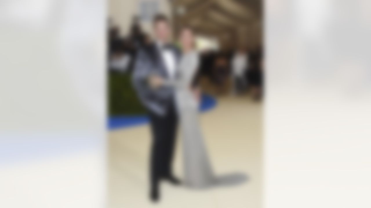 Tom Brady and wife Gisele Bundchen attends The Metropolitan Museum of Art's Costume Institute benefit gala celebrating the opening of the Rei Kawakubo/Comme des Garcons: Art of the In-Between exhibition on Monday, May 1, 2017, in New York. (Photo by Evan Agostini/Invision/AP)