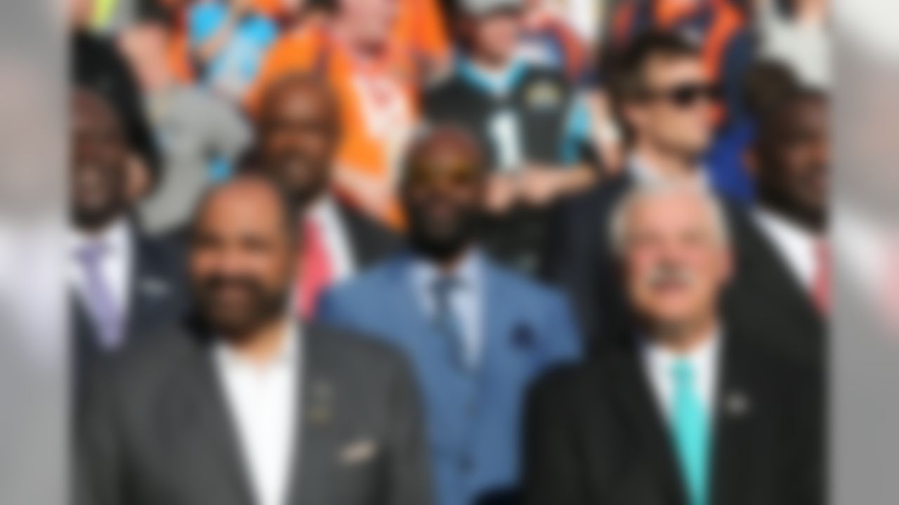 NFL Hall of Famer Jerry Rice (center) stands with other past Super Bowl MVPs prior to kickoff of Super Bowl 50 between the Denver Broncos and the Carolina Panthers on Sunday, Feb. 7, 2016 at Levi's Stadium in Santa Clara, Calif. (Ben Liebenberg/NFL)