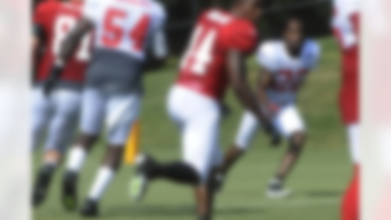 Atlanta Falcons corner back Asante Samuel (22) works out during an NFL training camp session, Monday, July, 30, 2012, in Flowery Branch, Ga. (AP Photo/John Amis)