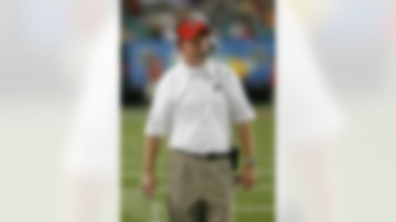 ATLANTA - AUGUST 31: Atlanta Falcons head coach Bobby Petrino paces on the sideline during the NFL preseason game at the Georgia Dome August 31, 2007 in Atlanta, Georgia. The Ravens lost to the Falcons 13-10. (Photo by Mike Zarrilli/Getty Images)