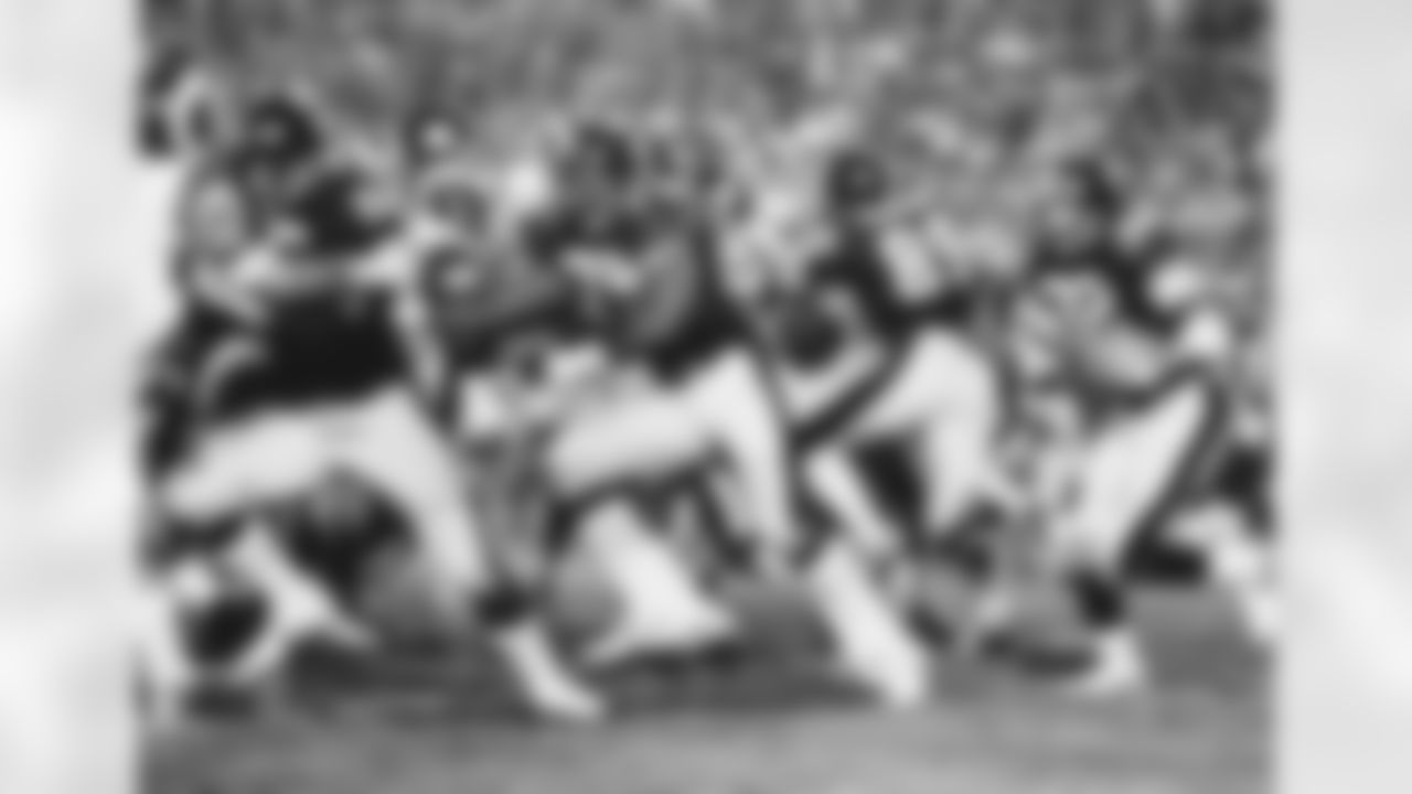 Pittsburgh Steelers Hall of Fame running back Franco Harris on a run in a 31-19 win over the Los Angeles Rams in Super Bowl XIV on January 20, 1980 at Rose Bowl. (AP Photo/Vernon Biever)