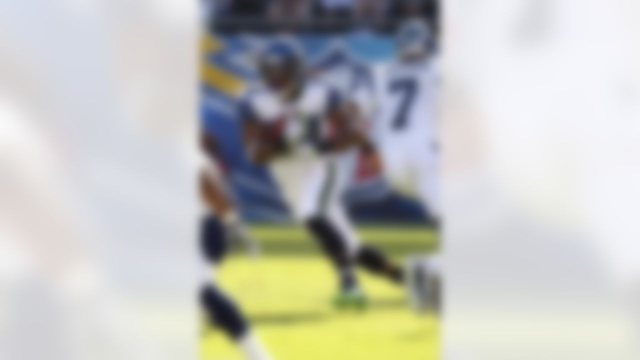August 11, 2011, San Diego, CA: Seattle Seahawks running back Marshawn Lynch (24) carries the ball in the first quarter against the San Diego Chargers at Qualcomm Stadium. Mandatory Credit: Jody Gomez-US PRESSWIRE