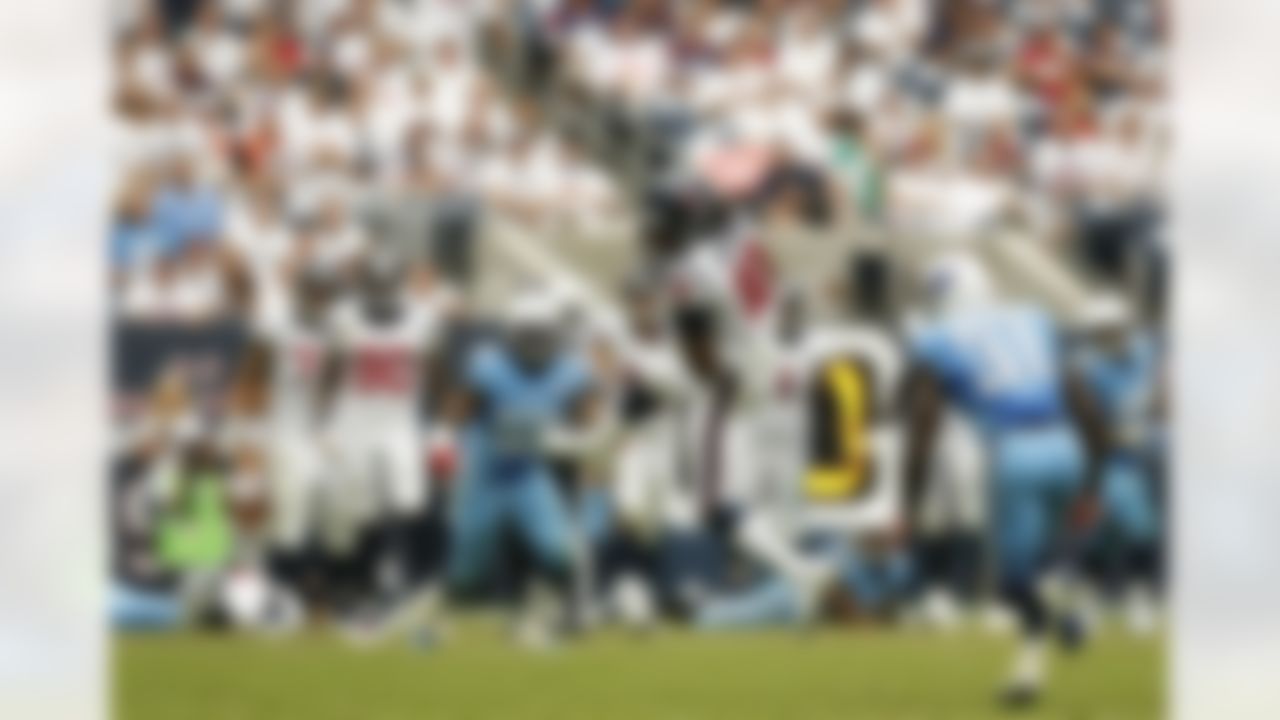 Houston Texans wide receiver DeAndre Hopkins (10) makes a catch during an NFL football game against the Tennessee Titans at Reliant Stadium on September 15, 2013 in Houston, Texas. Houston won 30-24. (Aaron M. Sprecher/NFL)