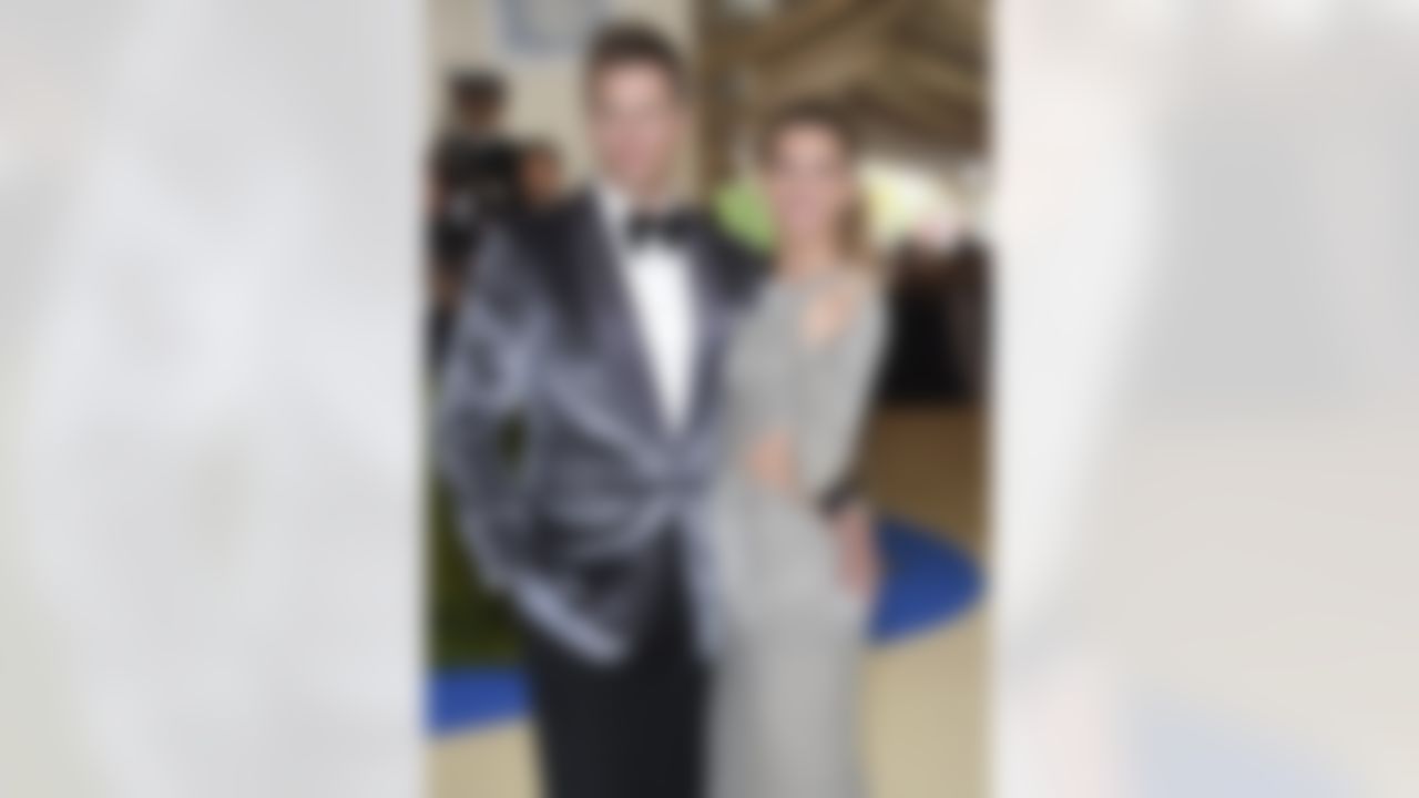Tom Brady and wife Gisele Bundchen attends The Metropolitan Museum of Art's Costume Institute benefit gala celebrating the opening of the Rei Kawakubo/Comme des Garcons: Art of the In-Between exhibition on Monday, May 1, 2017, in New York. (Photo by Evan Agostini/Invision/AP)