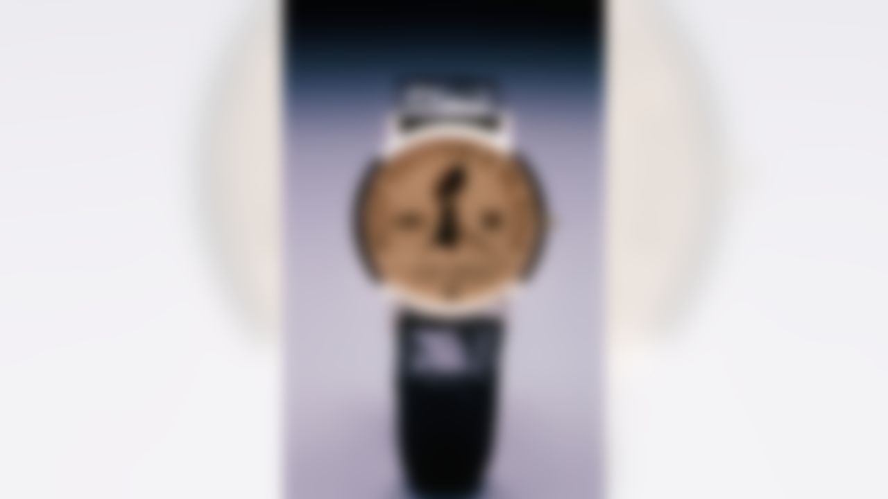 The NFL Super Bowl X Most Valuable Player watch created for Pittsburgh Steelers wide receiver Lynn Swann (88) is photographed on April 1, 1986 in New York. (AP Photo/Paul Spinelli)