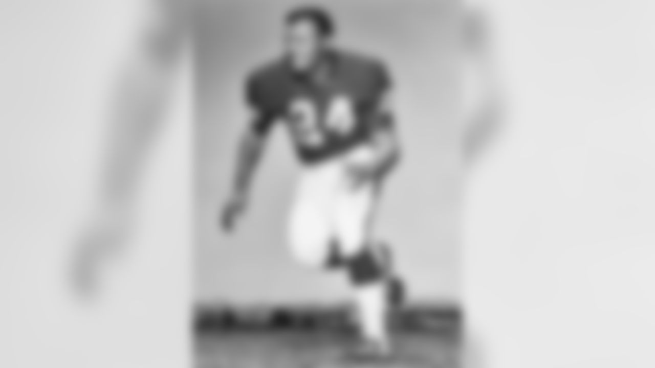 Willie Brown, Hall of Fame Defensive Back With Raiders, Dies at 78 - The  New York Times