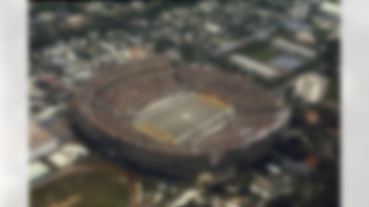 An aerial view of Tulane Stadium, in New Orleans, Louisiana during Super Bowl IX on January 12, 1975. Super Bowl IX - Pittsburgh Steelers vs Minnesota Vikings - January 12, 1975. (Associated Press/NFL Photos)
