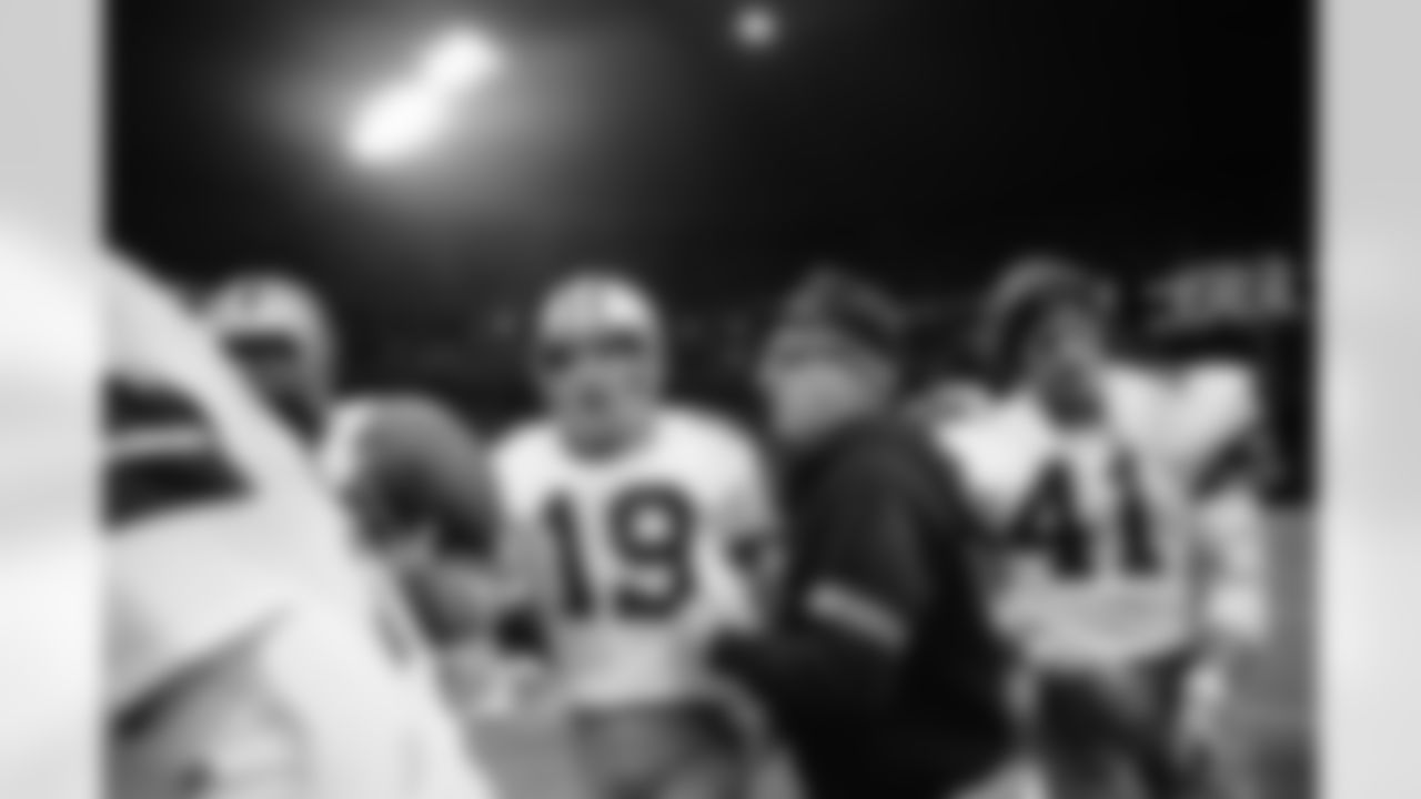 Perhaps the most famous Thanksgiving comeback in NFL history came courtesy of an even more unlikely quarterback than Mark Brunell. In 1974, Dallas dealt backup Craig Morton to the New York Giants, leaving rookie Clint Longley as the lone man on the depth chart behind Roger Staubach. That was pretty worrisome for both Cowboys fans as well as coach Tom Landry. Worry became reality when the Redskins knocked Staubach out of the game in the third quarter. Down 16-3, Dallas appeared done. So, all the kid from San Jose State did was throw for 203 yards and two touchdowns in leading the Pokes to a 24-23 win -- all in a quarter and a half of work. (AP Photo/Ferd Kaufman)
