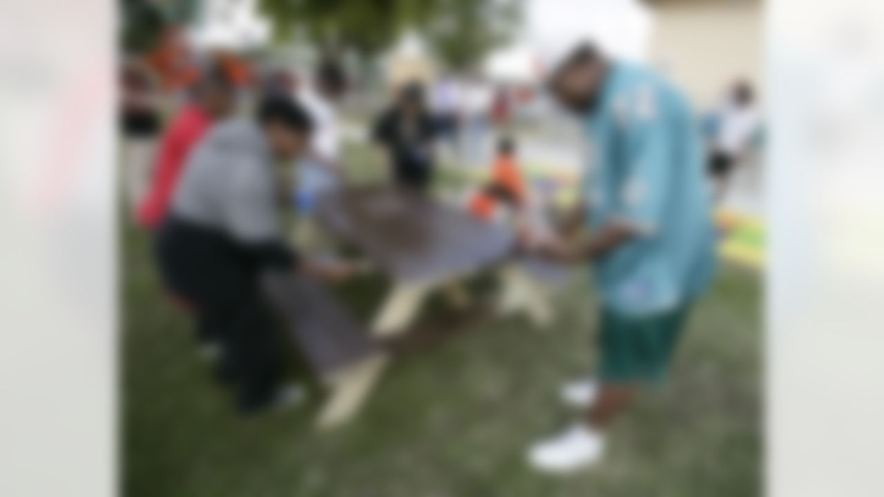 The Home Depot NFL Neighborhood MVP Build with Miami Dolphins Offensive Tackle Vernon Carey. (Photo by Andrew Coppley, CIA Stock Photography, Inc.)