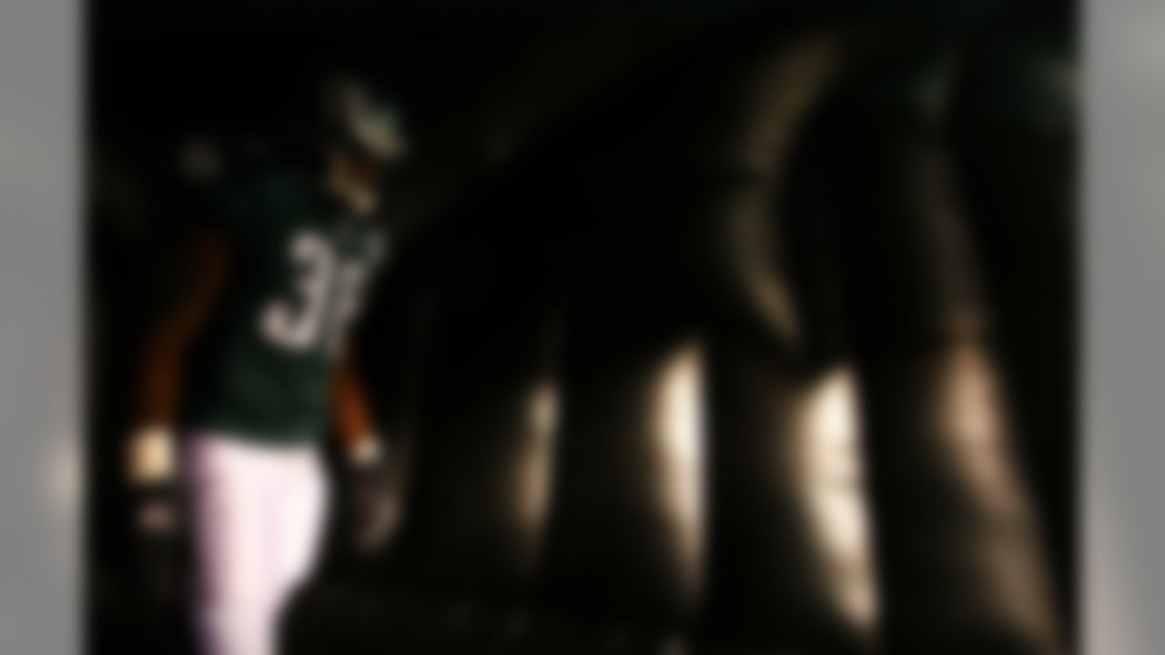 PHILADELPHIA - NOVEMBER 18: Brian Westbrook #36 of the Philadelphia Eagles awaits introduction against the Miami Dolphins on November 18, 2007 at Lincoln Financial Field in Philadelphia, Pennsylvania. (Photo by Al Bello/Getty Images)