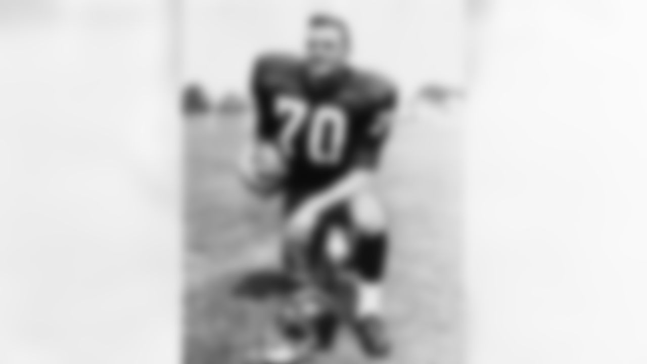 Washington Redskins Hall of Fame linebacker Sam Huff circa 1964. (National Football League)