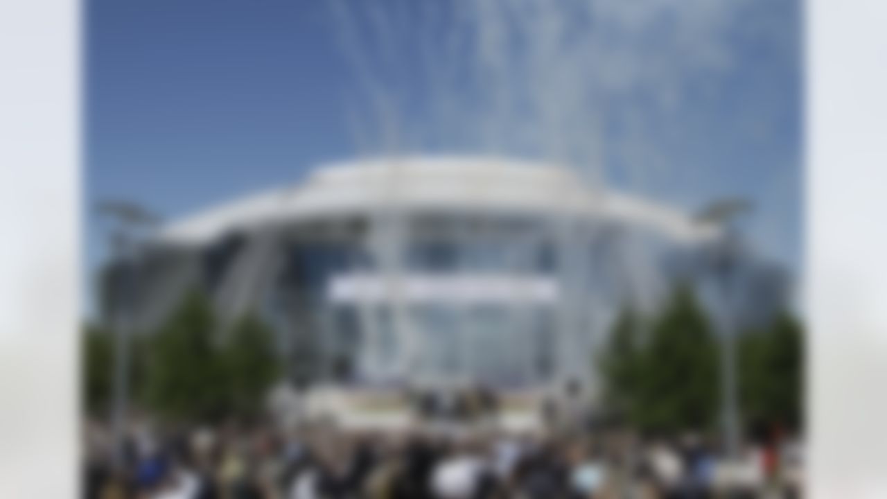 Fireworks are launched during a ribbon cutting ceremony outside of Cowboys Stadium the new home of the Dallas Cowboys football team, Wednesday, May 27, 2009, in Arlington, Texas. (AP Photo/Matt Slocum)