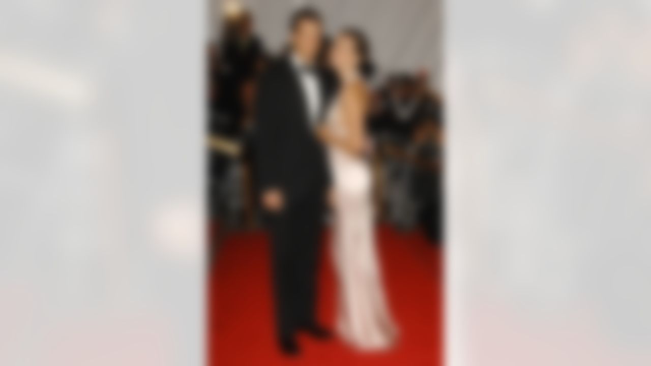 NFL quarterback Tom Brady and girlfriend Gisele Bundchen arrive at the Metropolitan Museum of Art's Costume Institute Gala in New York on Monday, May 5, 2008. (AP Photo/Evan Agostini)