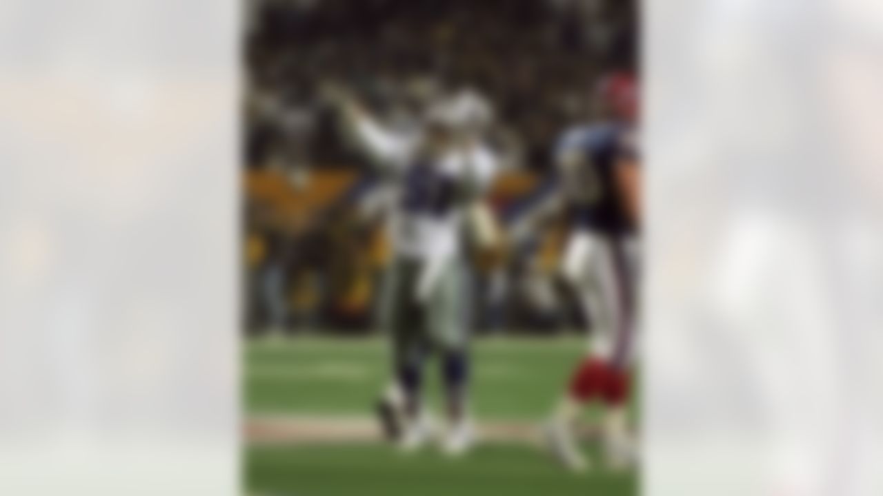 Dallas Cowboys linebacker Ken Norton Jr. (51) shows some enthusiasm during Super Bowl XXVIII, a 30-13 victory over the Buffalo Bills on January 30, 1994, at the Georgia Dome in Atlanta, Georgia. (National Football League)